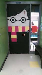 My Handiwork Lizgray317 Harry Potter Door Elementary School Door Decorating Contest School Door Decorations Harry Potter Classroom School Doors