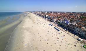 40° 45' 23 north, 86° 23'. Dunkirk Visit The Beach That Stopped Hitler In His Tracks Beach Holidays Travel Express Co Uk