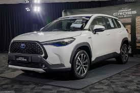 The toyota corolla cross is a compact crossover suv produced by the japanese automaker toyota using the corolla nameplate. 2021 Toyota Corolla Cross Dailyrevs