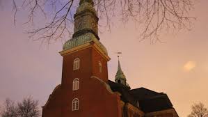 The original chapel, a wooden building, was completed in 1195. Grenzganger Zwischen Hamburg Und Altona Ndr De Geschichte Orte