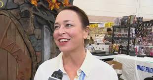 Two-day Dallas FAN FESTIVAL kicks off with celebrity autograph signings,  shopping and cosplay