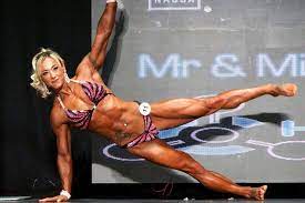 Miss universe puerto rico 2020 estefania soto torres. Bodybuilding Ella Lasst Die Muskeln Spielen Vocklabruck