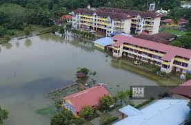 Banjir kelantan 2017 super user arkib 20 january 2019 please rate pembukaan tahun 2017, negeri kelantan dilanda banjir di 5 daerah termasuk jeli, kuala krai, machang, tanah merah dan pasir mas. Mangsa Banjir Di Kelantan Meningkat Kepada 8 809 Tumpat Daerah Terbaru Dilanda Banjir