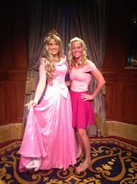 Disneybounding As Princess Aurora She Nailed It Sleepingbeauty Disneybound Disney Princess Princess Disneybound Outfits