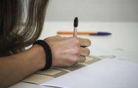 Το ποσό των 350 ευρώ θα λάβουν με μορφή αποζημίωσης οι συμμετέχοντες στις πανελλήνιες που θα εξετασθούν σε. Panellhnies 2021