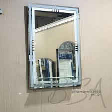 Pada permukaan kaca tersebut dapat ditampilkan motif print yang beragam, bisa berupa tulisan ataupun gambar. Unik Kaca Cermin Bevel 227 Silver 50x70 Cermin Kamar Mandi Mirror Murah Shopee Indonesia