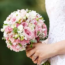 Often weddings are extremely similar to each other; Pin On Bidermajeri Wedding Bouquet