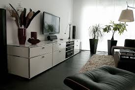 The origin of this design is a chrome ball joint with chrome tubes. Pin Auf Usm Haller