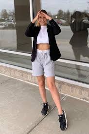 At ray darten, we have jumpsuits in a variety of colors, styles, and patterns, so you are sure to find an outfit that blends with your personal style. Sweat Shorts Howtowear Fashion