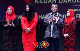 Untuk makluman, pru14 kali ini sangat unik kerana pertembungan terbesar bakal berlaku antara barisan nasional, pakatan harapan, dan gagasan sejahtera. Umno Kedah Teliti Nama Calon Wanita Untuk Pru14 Muafakat Kedah