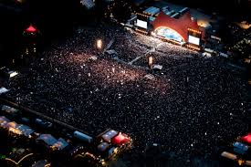 Every single person of the 130,000 attendees who share the fun when roskilde festival takes place. Roskilde Festival Orangefeeling Twitter