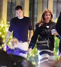 In a previous interview, roger attributed most of his success to his wife, stating that even though she is 3 years older than him, they both operate on the same frequency. Roger Federer And His Young Mirka Federer Fan Page Facebook