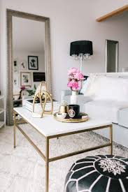 This Tiny San Francisco Apartment Is Our Bachelorette Dream The Everygirl Decor Apartment Decor Coffee Table