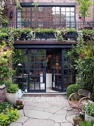 30 Amazing City Garden Ideas That Bring Green Paradise In 2020 Exterior Design Village Houses City Garden