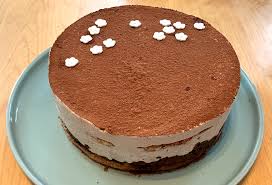 La Craqueline En 2020 Dacquoise Noisette Alimentation Cremeux Chocolat