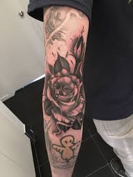 Elbow Rose By Lou Shaw For More Of Lous Work Follow His Facebook And Instagram Loushawtattoo Thanks For Rose Tattoos For Men Elbow Tattoos Rose Elbow Tattoo