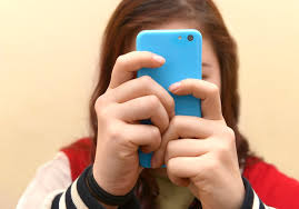 Ayah, bunda, aku mau masuk jurusan kaget, sang bunda menjawab, kamu mau masuk jurusan yang cuma ngurusin orang sakit jiwa gitu? sang ayah tidak mau kalah. Social Media Linked To Rise In Mental Health Disorders In Teens Survey Finds