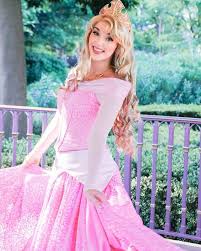 Pin By 1trh1 On Princess And Prince Disney Cosplay Disney Face Characters Adventures By Disney