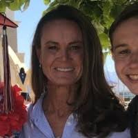 40+ perfiles de «Kara Holmes»