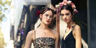Junto con las pamelas, siempre son. Diademas De Invitada De Boda Que Son Tendencia