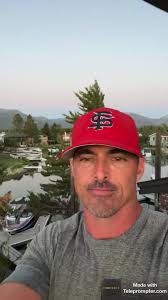 Francisco Oregel's Instagram, Twitter & Facebook