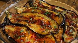 как приготовить закуску из баклажан что продают на рынке Eto Ostroe Blyudo Gotovitsya Sverhprosto Eda Kulinariya Blyuda Iz Baklazhanov