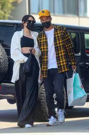 Get reviews, hours, directions, coupons and more for crossroads trading co. Jessie J At Crossroads Kitchen In West Hollywood 04 10 2021 Celebmafia