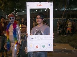 As a precaution, minors on tinder can see only other minors. Tinder Bans Teenage Users Reversing Policy Of Letting People As Young As 13 Use Dating App The Independent The Independent