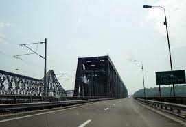 Taxa de trecere a podului de la fetești poate fi achitată (sms/benzinării) în avans sau ulterior trecerii până la ora 24:00 sau 0:00 a zilei următoare trecerii. PlatÄ Online Pentru Podul De La FeteÈti CernavodÄ