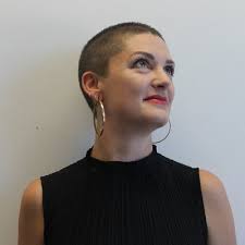 Julia Quick's Instagram, Twitter & Facebook