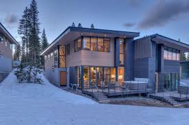 The recently renovated cedar crest cottages are minutes away from beach activity and can be used as a nice, secluded family vacation. Top 10 Epic Lake Tahoe Cabin Rentals Wanderlust Worker