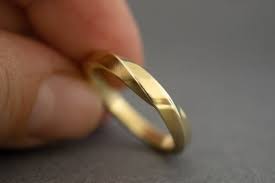Wedding Band 14k Yellow Gold 3mm Wedding Band Men Mobius Etsy Gold Wedding Band Mens Wedding Rings Mens Wedding Bands