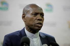Health minister zweli mkhize tackled the task of providing some clarity by answering the public's questions in a live broadcast by newzroom africa on sunday, july 26. Daily News Update Zweli Mkhize Tests Positive For Covid 19 5 4m Crocodile And Manhunt For Cop Killers The Citizen