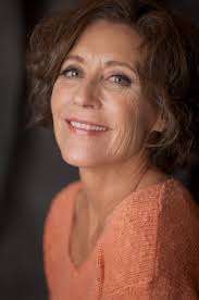 Amy Warner's Instagram, Twitter & Facebook