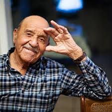 Mary Simmer's Instagram, Twitter & Facebook