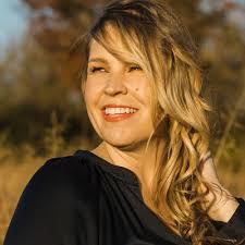 Angie Grimes's Instagram, Twitter & Facebook