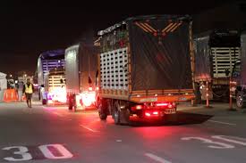 El pasajero es responsable de todos los documentos necesarios para garantizar la salida y entrada de su mascota, tanto a la ciudad de origen y destino de su viaje. Restricciones De Movilidad Para Vehiculos De Carga En Bogota Bogota Gov Co