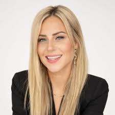 Bethany Johnson (@bethanyjohnsonbroker) • Instagram photos and videos