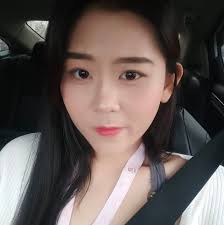 看了太多拿你做消遣的人希望惋惜的人是真惋惜难过的人也是真难过好像全世界都在提醒我你不在我身边了