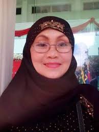 I need a baby boy name that sounds like he comes from a super duper wealthy  family..