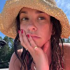 Dominique Bisson (@dominique_bisson)