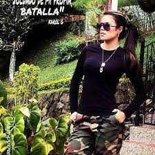 Karol g desmiente los rumores de embarazo alardeando su figura. Frases De Karol G Frasesdekarolg Instagram Photos And Videos Cantantes Famosos Famosos Instagram