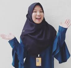 Link download album lagu terbaru, streaming nonton videonya disini. Biodata Eza Edmond Penyanyi Lagu Bahagia Iluminasi