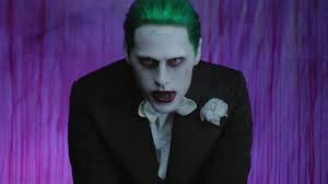 Ünlü yönetmen zack snyder tarafından yeniden ele alınan ve kesilmiş sahnelerin de eklendiği bu versiyonda önemli sürprizler de bizleri bekliyor. Zack Snyder Teases First Look At Jared Leto S Joker In Snyder Cut Of Justice League Entertainment Tonight