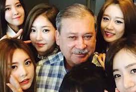 Pertama, bahwa suku anak aceh berasal dari keturunan tun seri lanang dan kedua, nama suku anak aceh berasal dari keturunan petapa aceh di keramat sungai udang, negeri sembilan. Gambar Sultan Johor Bersama T Ara Dapat Perhatian Ramai Di Media Sosial