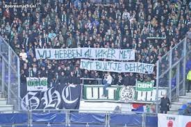 Alessio da cruz avslutter, men treffer ikke mål. Boerenmacht