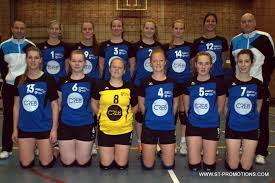 Published with reusable license by jade heynen. Dochters Vital Heynen Tegenover Elkaar Aan Het Net Dilsen Stokkem Het Belang Van Limburg Mobile