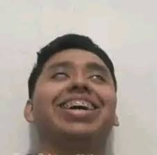 Definitivamente, quiza esto sea una reliquia que no valga para nada pero...  aparte de los Bundles que son codigos para canjear, es increible que  realmente existe el Fortnite en disco para el