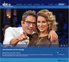 Janni hönscheid surft, weil sie spaß daran hat. Blog Janni Honscheid Surfer Model