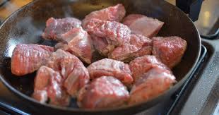 Rebus daging dengan menggunakan panci tertutup hingga mendidih, lalu tunggu hingga 5 menit. 10 Cara Memasak Daging Biar Empuk Ini Hemat Gas Dan Listrik